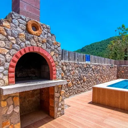 Secluded Private Pool & Jacuzzi In Kayakoey, ヴィラ